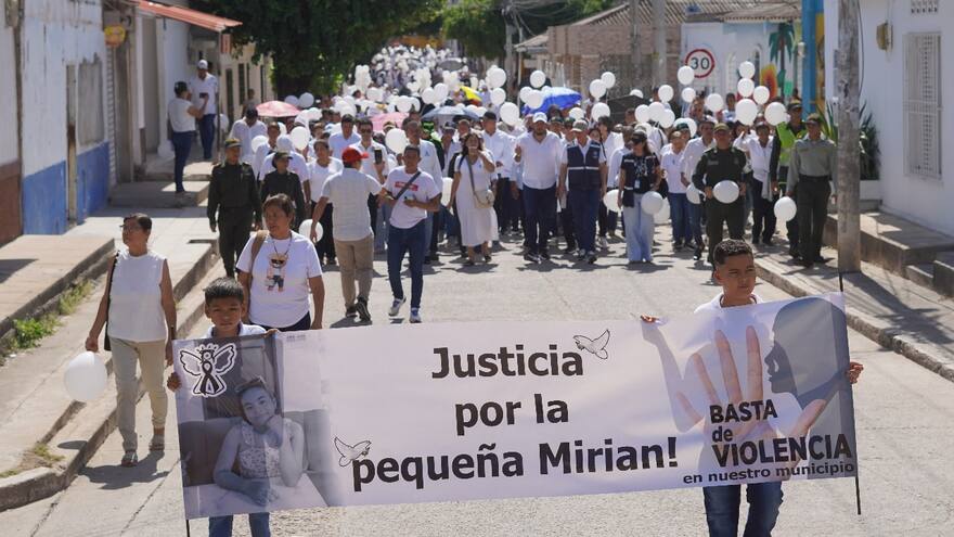 Con caminata pacífica rechazaron crimen de niña de 13 años en El Copey