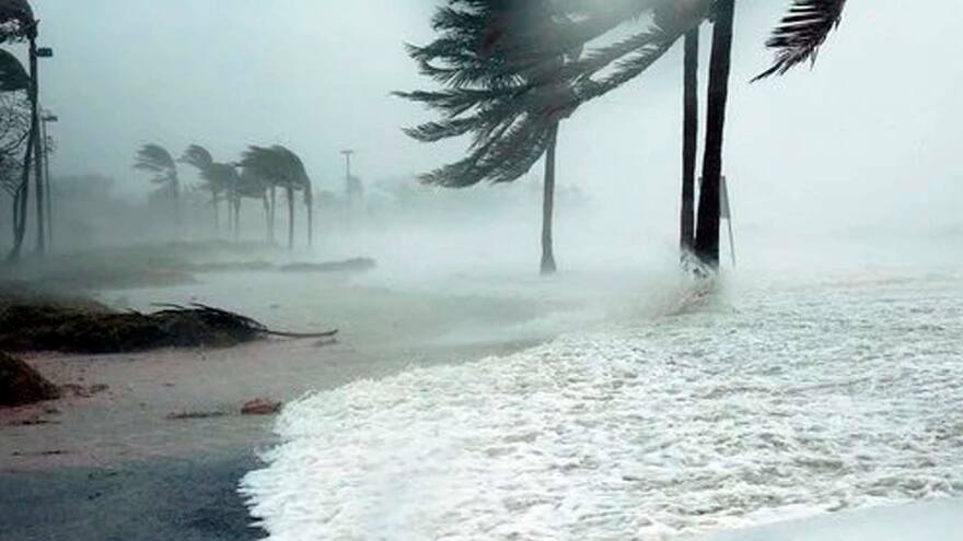 Urgen medidas para proteger población de Providencia ante época de huracanes