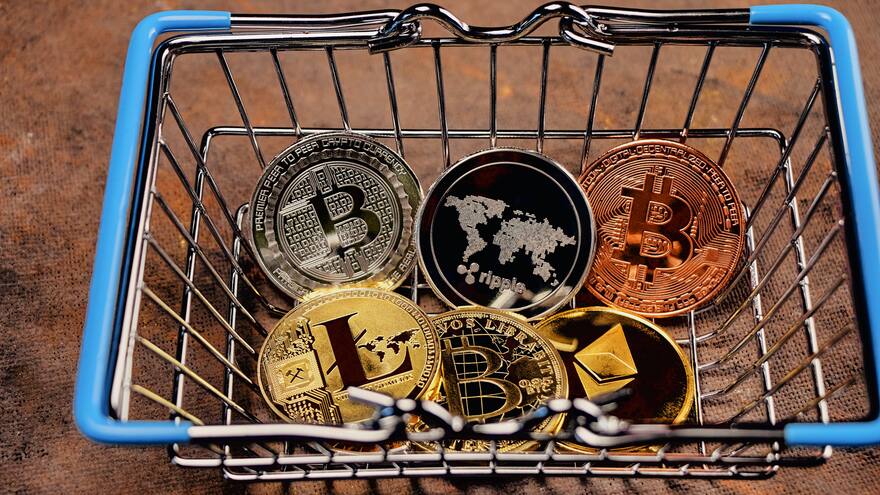 “Satoshi Nakamoto”