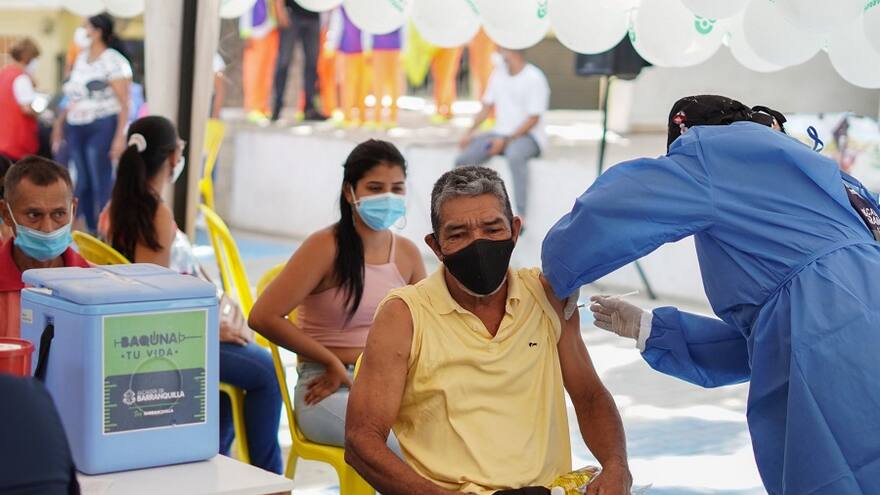 Minsalud presenta balance de vacunación en el país