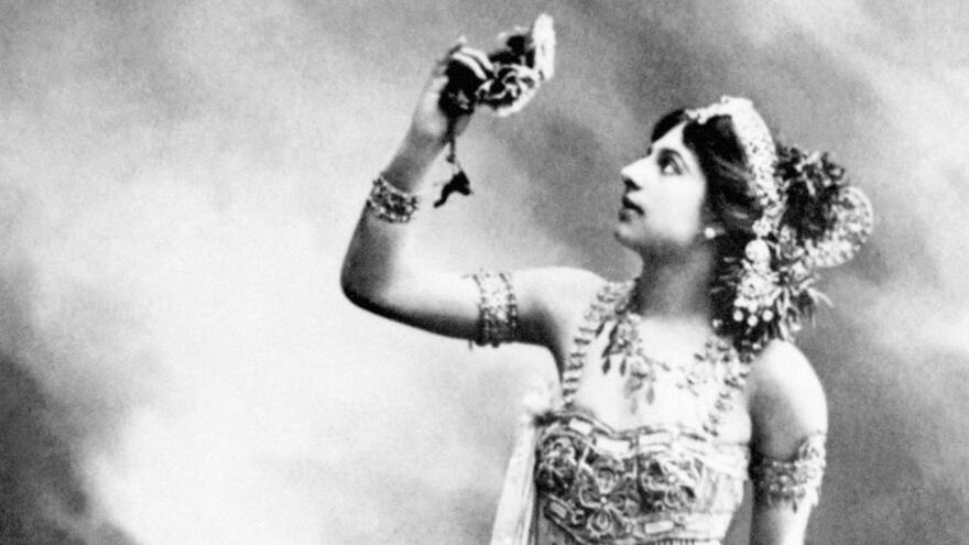 Hace 100 años fusilaron a Mata Hari por espionaje