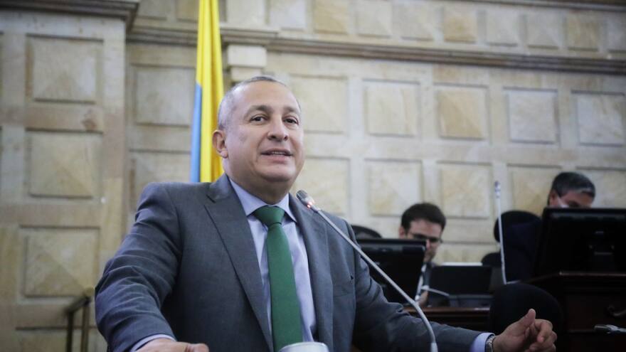 Caso Álvaro Uribe: fiscal Víctor Salcedo se declaró impedido