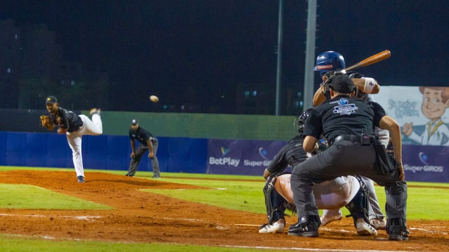 Caimanes 0, Vaqueros 1: un ‘wild pitch’ marcó la diferencia