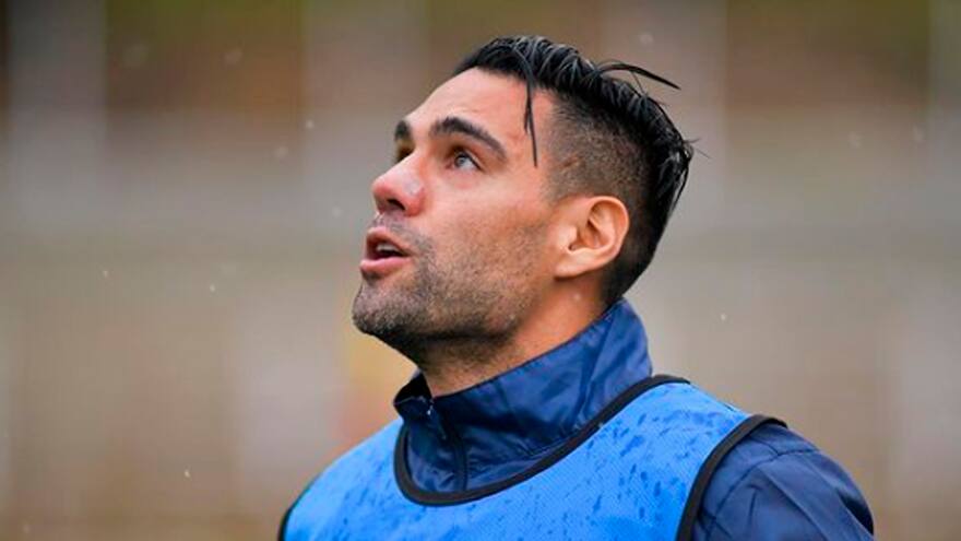 El conmovedor gesto de Falcao con vendedora ambulante en plena Navidad