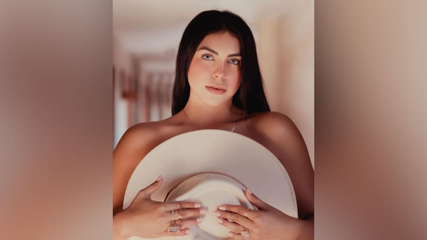 Rashel Fernández, la vendedora de fresas que es viral. ¿Es un montaje?