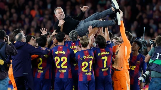 Flick renueva con el Barcelona hasta 2028, con otro año opcional