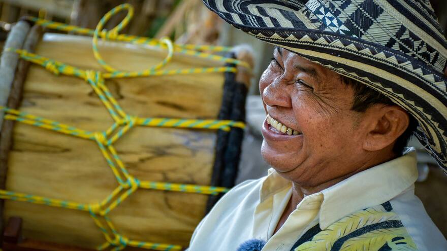 Los tambores de Marco Martínez: cinco décadas transformando la madera en tradición