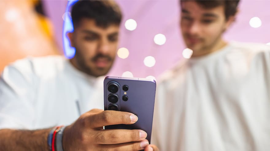 Un teléfono que sugiere, resuelve y se adelanta a las necesidades del usuario: así es el Galaxy S26