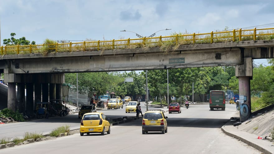 Piden intervenir el puente de la calle 30 en su totalidad