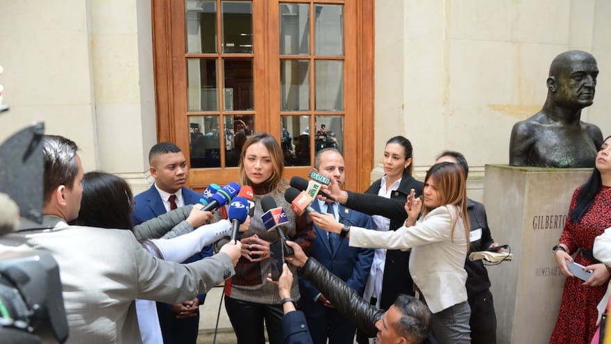 Moción de censura contra ministra de Minas Irene Vélez: bancadas pedirán su salida del cargo por 'pánico económico'