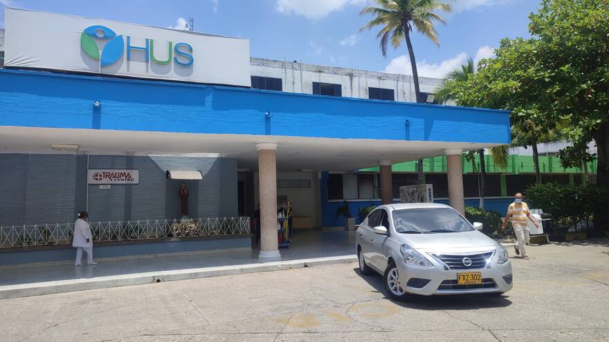 Empleados de cooperativas del HUS exigen pagos