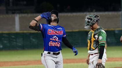 Caimanes pega su primer jonrón de la temporada y vence a los Toros