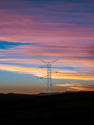 Electricidad limpia: Colombia vs las 7 magníficas