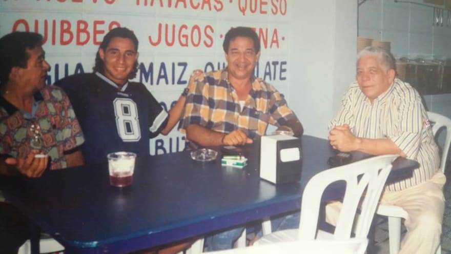 El propietario de Narcobollo Carlos Molina muere por covid