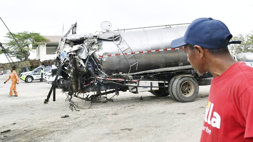 Accidente vía Santa Marta-Barranquilla deja varios heridos