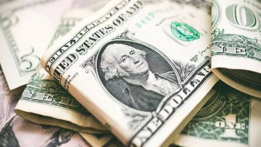El dólar no para de subir y su precio máximo roza los $4.400