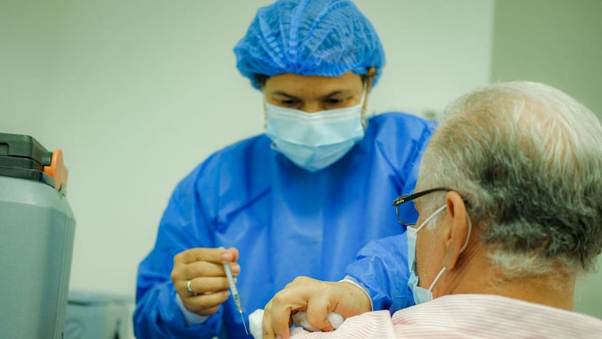 En Cartagena 9 de cada 10 habitantes ya inició su esquema de vacunación