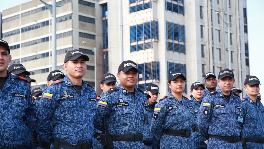 Las posibles salidas a la crisis que tiene en el ojo del huracán al Inpec