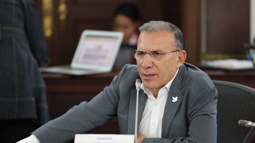 Presidente del Congreso exige a Eln 'compromiso con la vida'