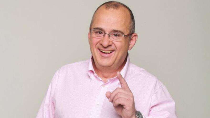 Gineth Fuentes, viuda de Jota Mario, abrió regalo que le dejó el presentador luego de cuatro años de su muerto