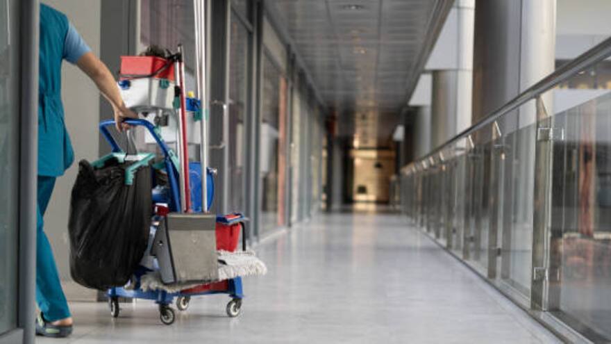 Trabajo sí hay | ¿Busca trabajo en servicios generales, aseo y seguridad en Colombia? No deje de hacer esto