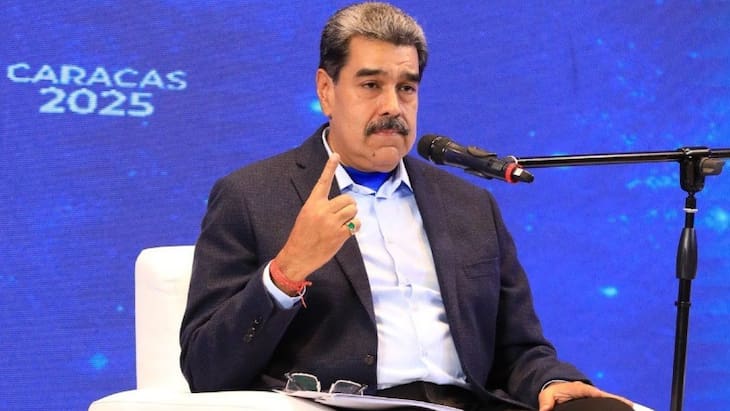 Maduro encarga a Alex Saab el “pronto” lanzamiento del primer minisatélite de Venezuela
