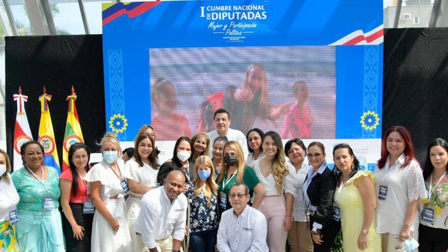 'Necesitamos a más mujeres en política'