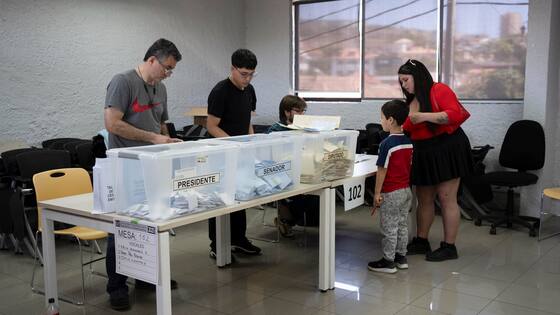 Cierran las urnas e inicia el conteo de votos en las elecciones presidenciales de Chile