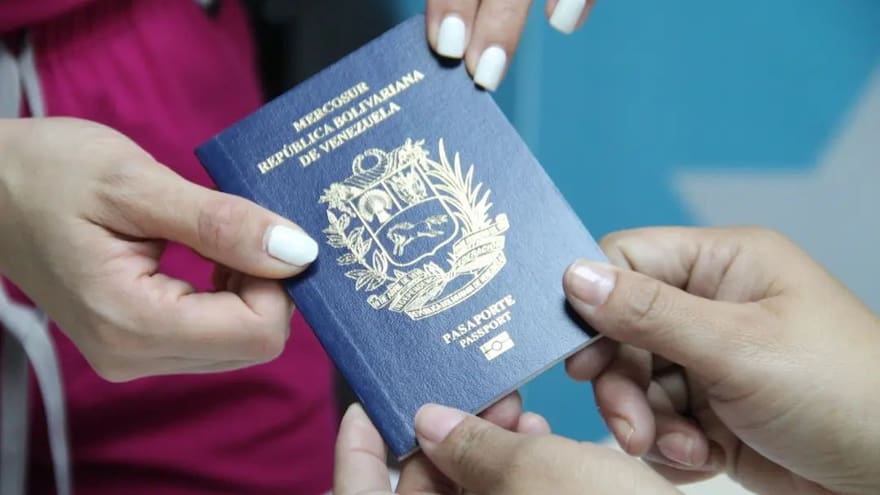 Cancillería exigiría a venezolanos portar pasaporte para el libre tránsito