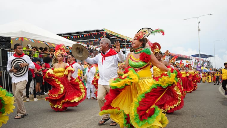Fiestas de Independencia de Cartagena: Desfile de Comparsas