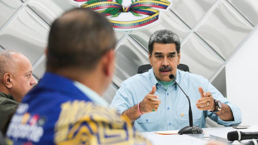 Expresidentes del Grupo IDEA piden a la CPI “detención inmediata” de Maduro
