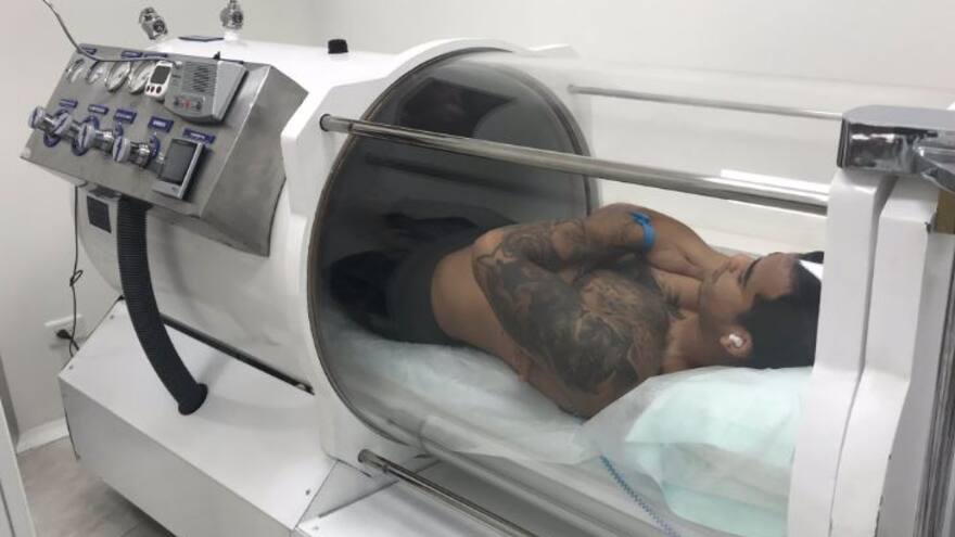 ¿Qué es la terapia de oxígeno hiperbárico con la que Junior se prepara para la final?