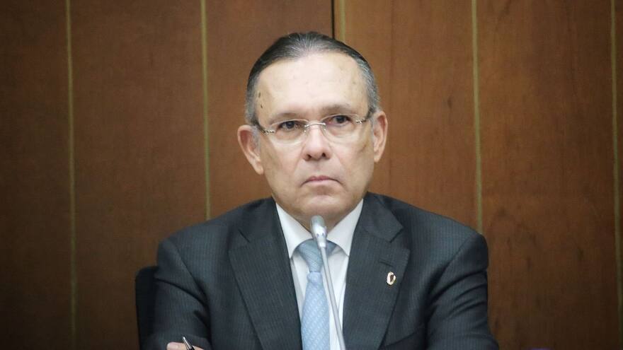 El Gobierno ha dejado de ejecutar $80 billones: Efraín Cepeda