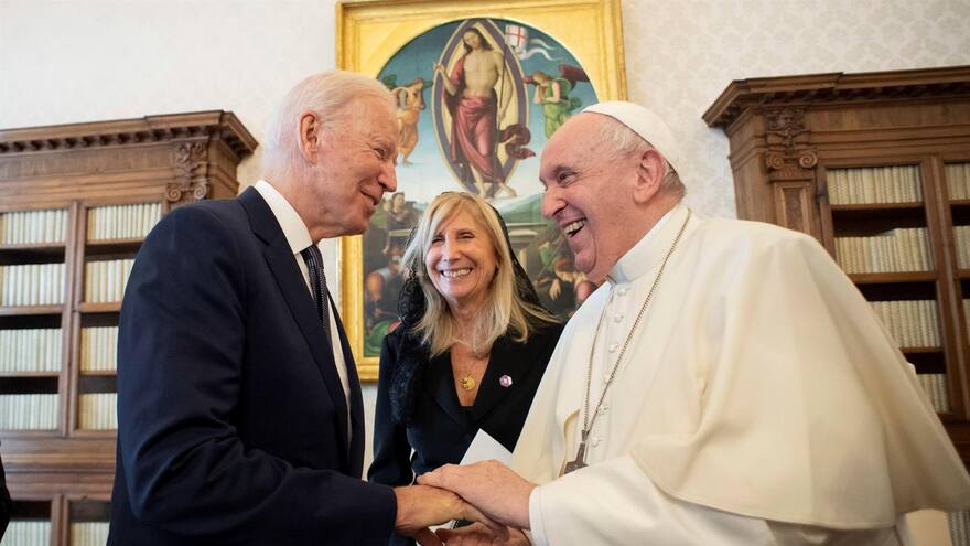 Histórica visita: Biden y el papa se reunieron en el Vaticano