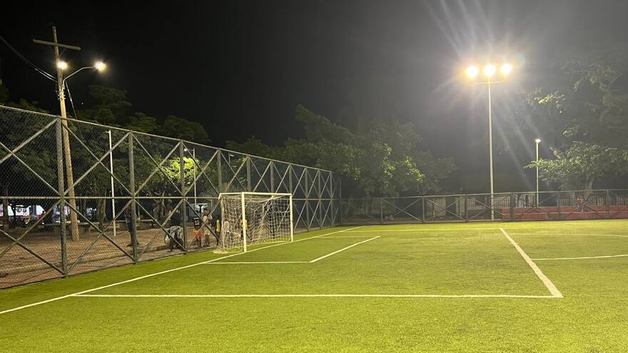 Instalan reflectores led en escenarios deportivos de Valledupar