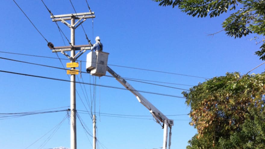 Restablecen servicio en sectores afectados tras robo de artefacto de energía