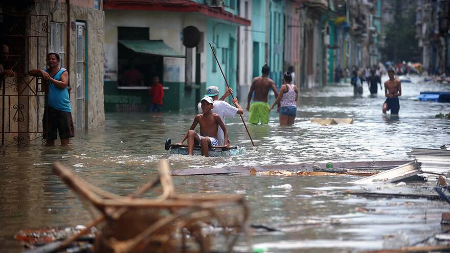 Irma inundó parte de La Habana que quedó sin electricidad