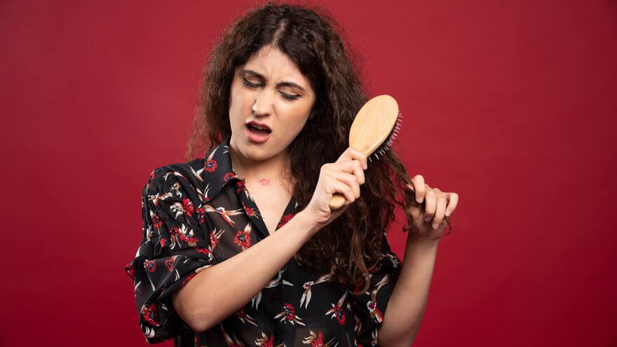 Truco casero: así puede limpiar su cepillo para cabello correctamente