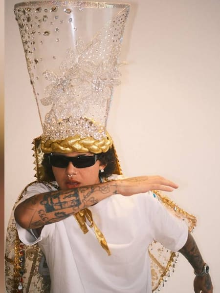 Beéle, el artista que ha resignificado la coletera y vuela alto en el mundo