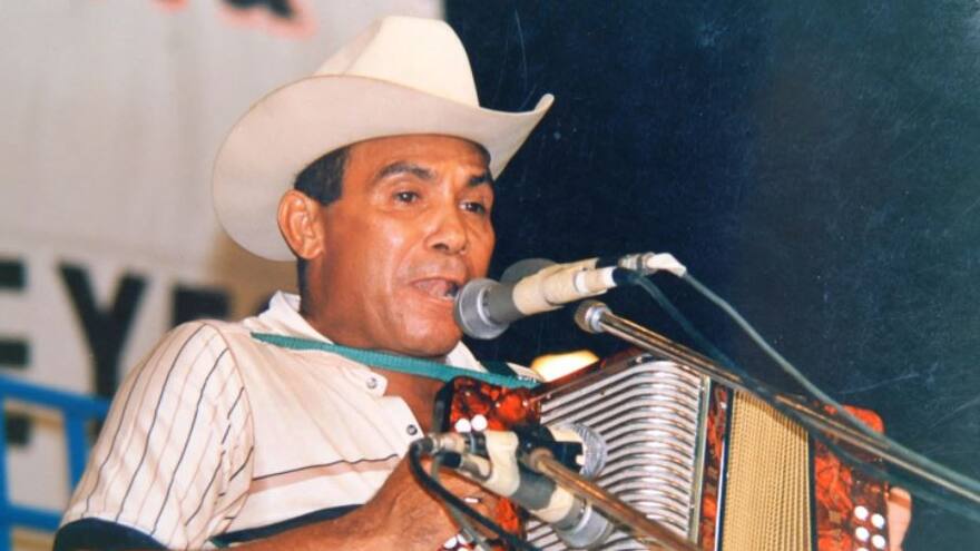 Colacho Mendoza y El Cocha Molina, dos grandes monarcas del acordeón