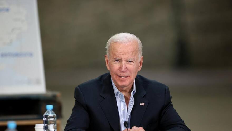 Biden indulta a 3 personas y conmuta 75 sentencias de delitos no violentos