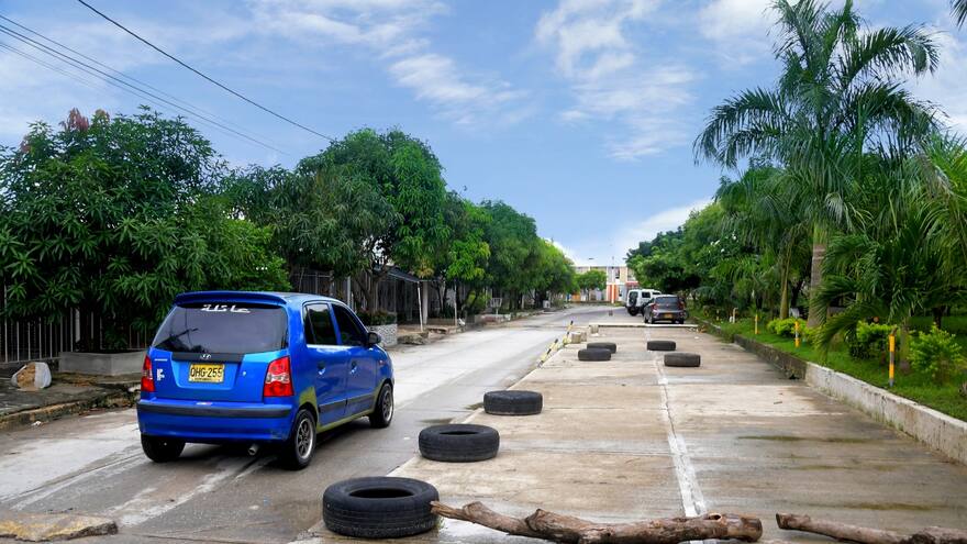 Atlántico: advierten sobre vía 'obstaculizada' en Portal de los Nogales