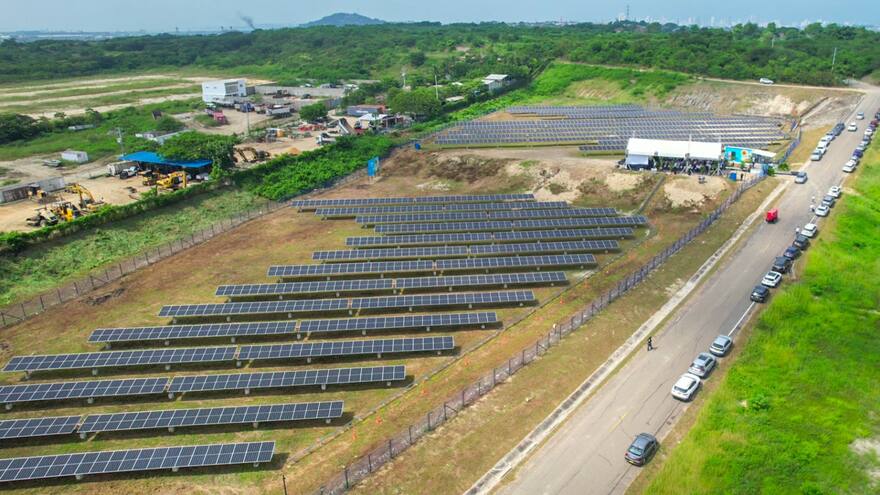 Inauguran en Cartagena la granja solar fotovoltaica universitaria más grande del país