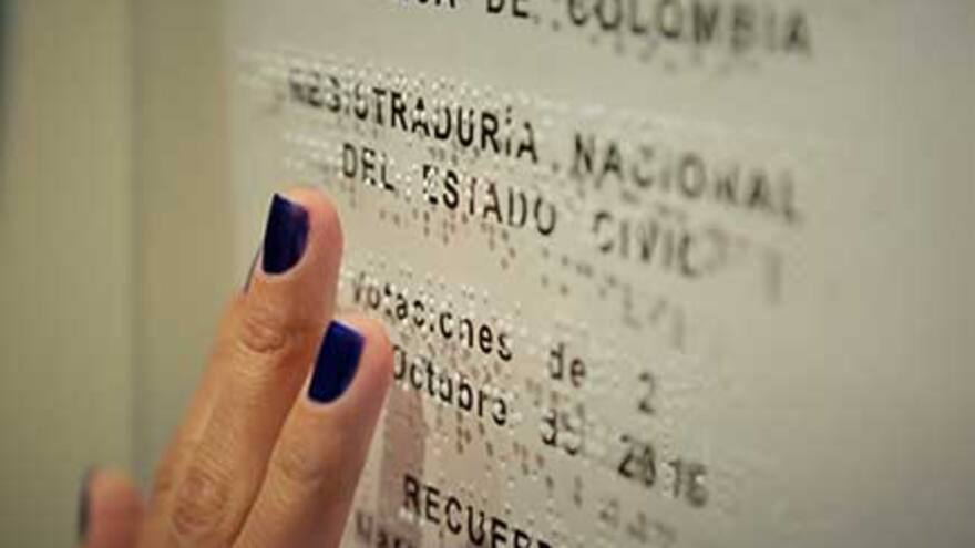 Población con discapacidad visual se prepara para las elecciones presidenciales