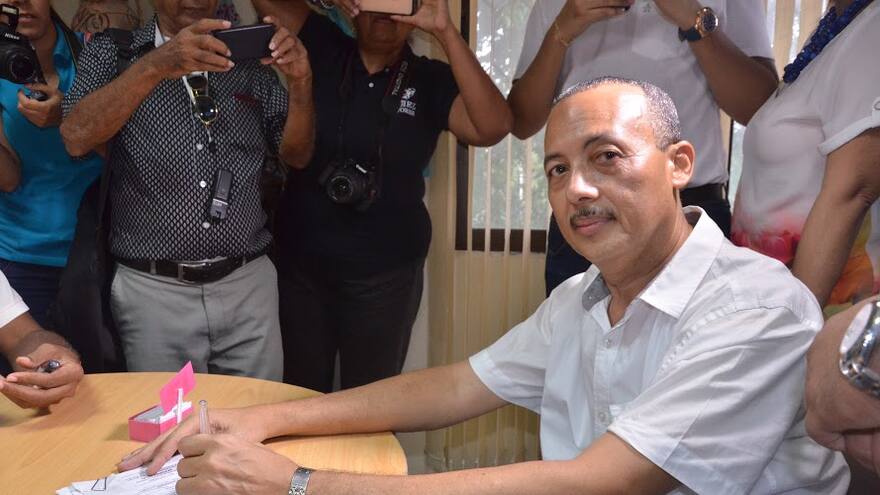 Ordenan prisión domiciliaria contra exgobernador de La Guajira