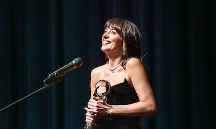 Dakota Johnson conmociona las redes por sus sensuales fotos para campaña de Calvin Klein