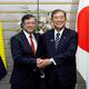 Petro pidió a primer ministro de Japón que agilice firma de un acuerdo comercial con Colombia