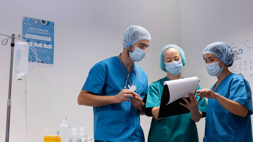 Conozca ofertas laborales para enfermeras y auxiliares en C/gena y B/quilla