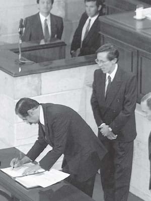 Onomástico constitucional | La columna de José Consuegra