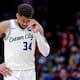 Giannis Antetokounmpo se lesiona y estará varias semanas de baja